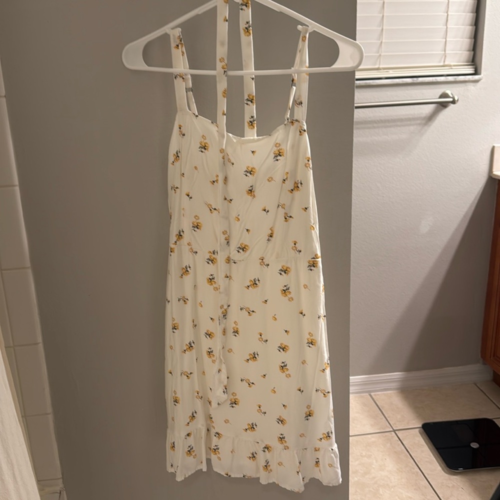 Hollister  flower dress size medium